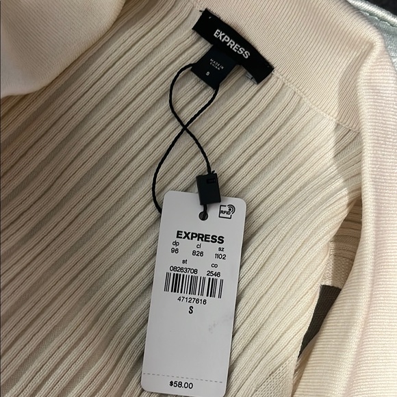 Express Cream Sleeveless V-Neck Vest Ribbed Top - Picture 2 of 3